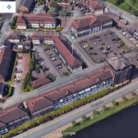 City Centre With Riverside Walks And Free Parking P1hk *